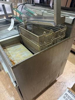 imperial gas double fryer with hatco glo ray food warmer