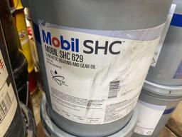 Mobil SHC 629 gear oil, 5 gal