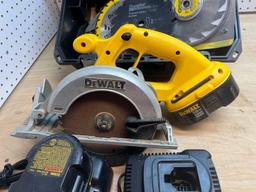 Dewalt Cordless XRP Circular Saw (2) Chargers, (2) 18v XRP Batteries