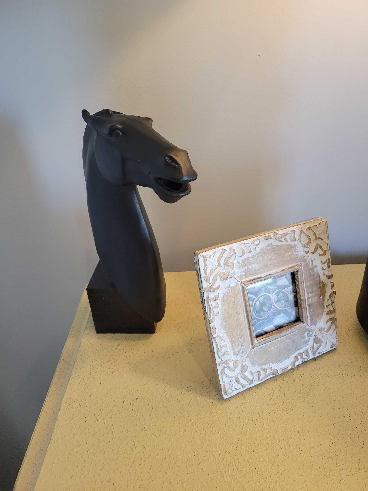 Pair of matching bedroom lamps, artificial plant, frames and Global Views horse bust