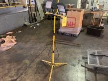 Standing Shop Light