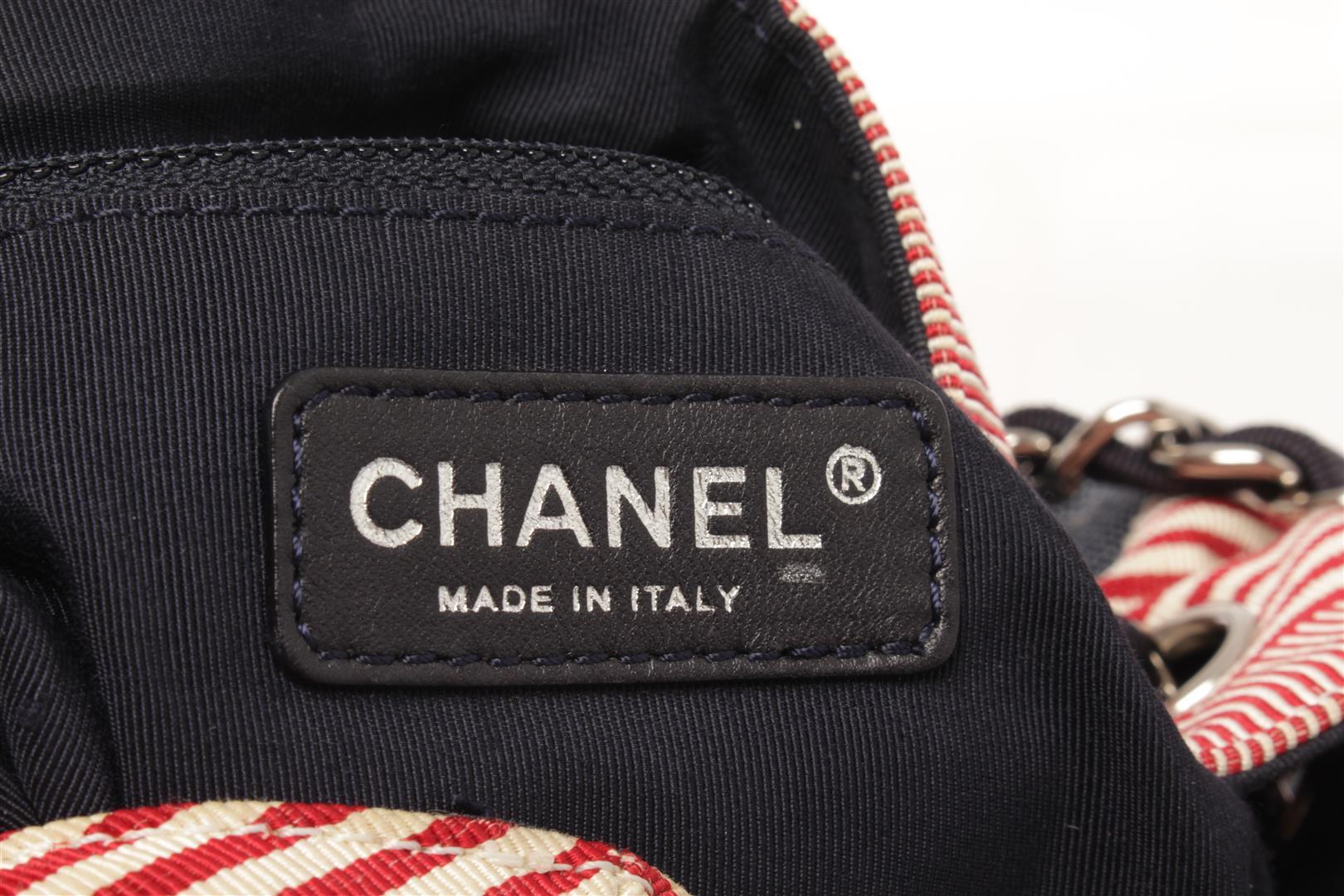 Chanel Red White Coco Cabas GM Stretch Spirit Shoulder Bag
