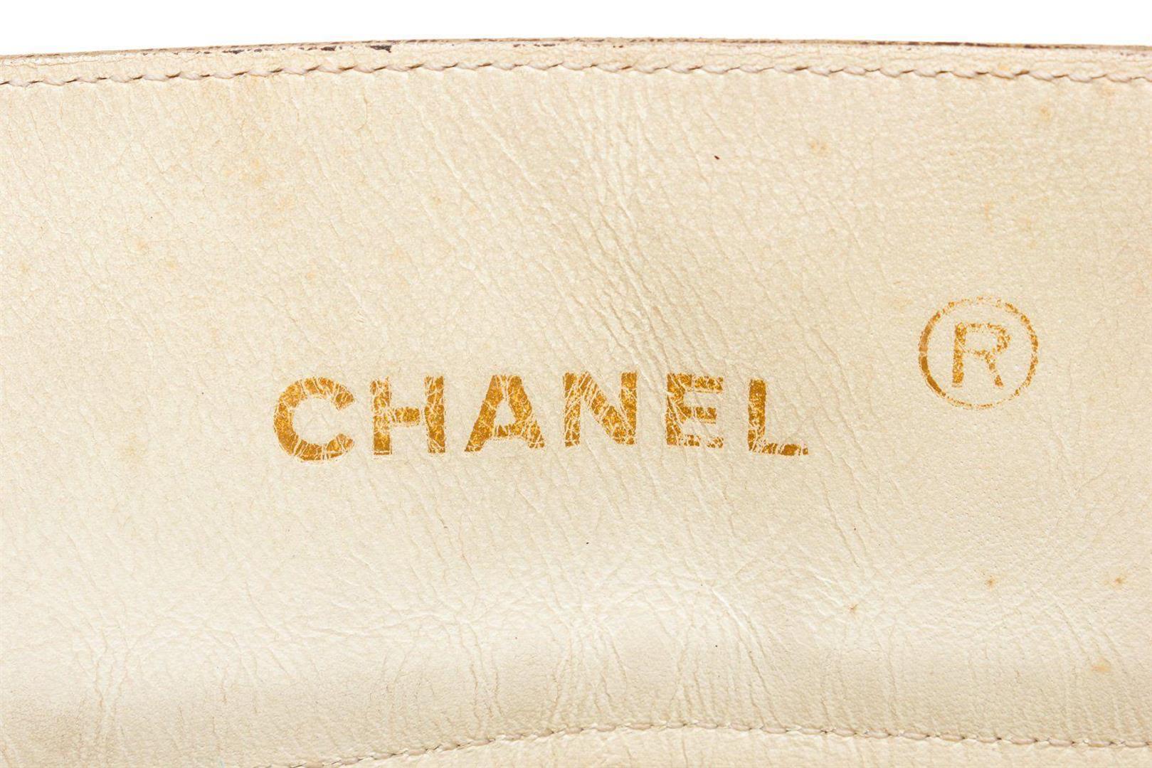 Chanel White Vintage CC Flat Chain Shoulder Bag