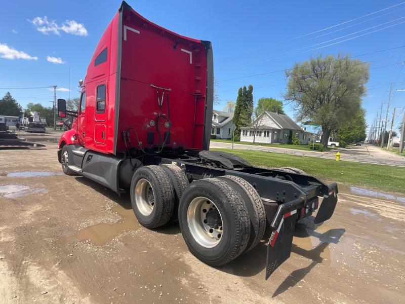 2019 Kenworth T680 Sleeper