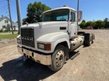 2001 Mack CH600 Day Cab