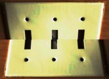 40 NEW TITAN 3 TECHNOLOGIES TPMSSW- WHITE SMOOTH METAL 3-GANG TOGGLE WALLPLATES