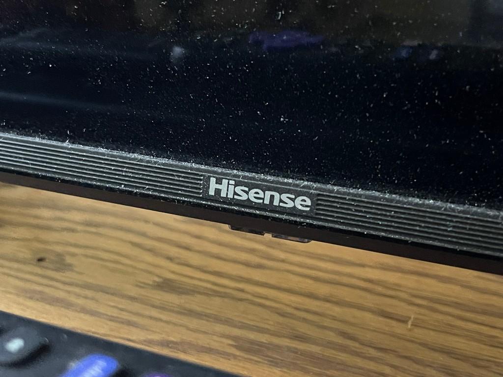 65" Hisense Flat Screen TV With Speaker System & DVD VCR Combo