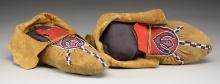 PAIR GREAT LAKES BEADED NATIVE AMERICAN MOCCASINS.