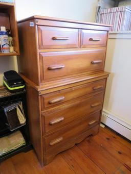 5- Drawer Maple Dresser