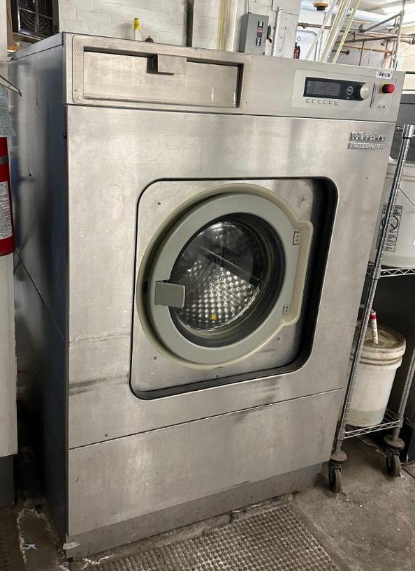 Milnor Washer 65 lb.