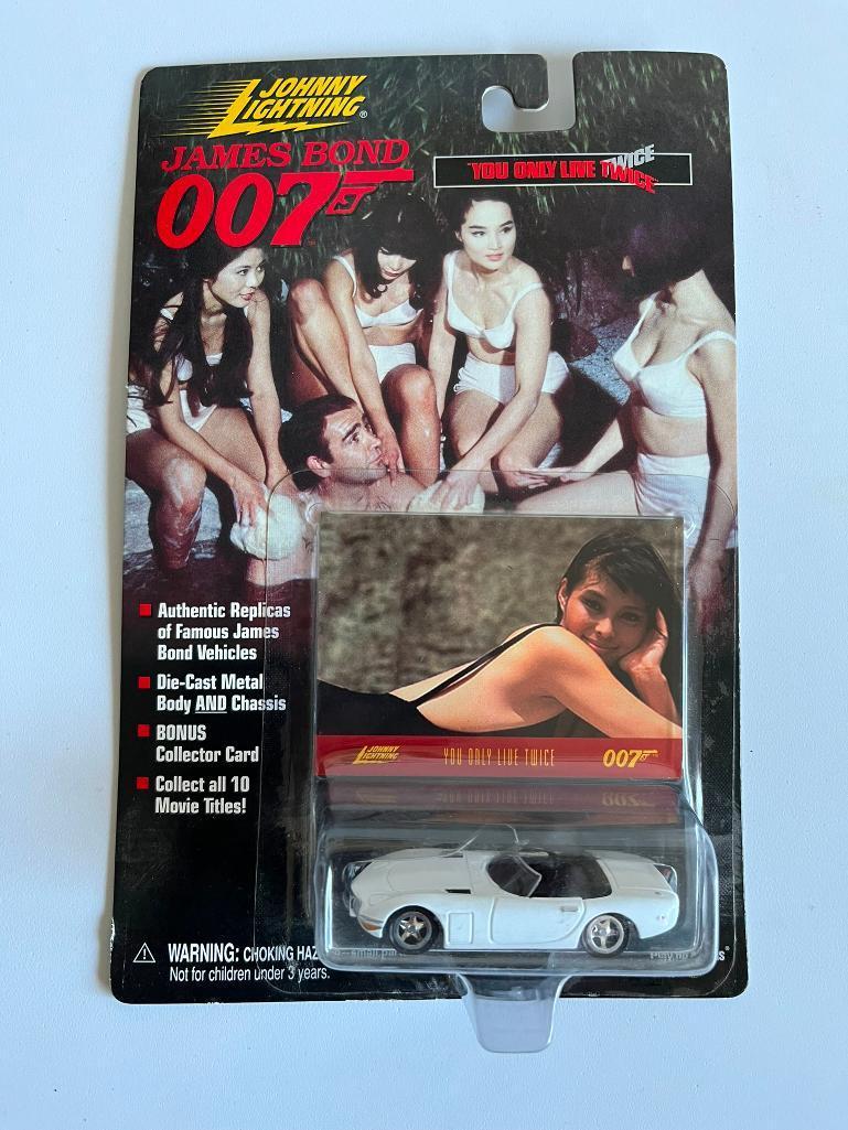 James Bond 1997 Johnny Lightning Die-Cast Cars Collector Cars and Cards