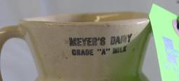 Watt #98 w/ leaf pattern (Meyer's Dairy Grade "A" Milk)