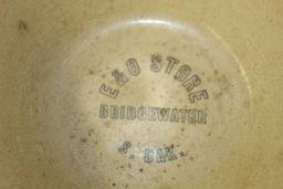 E&O Store Bridgewater SD Watt 6 In. Bowl (Small Hairline Crack)
