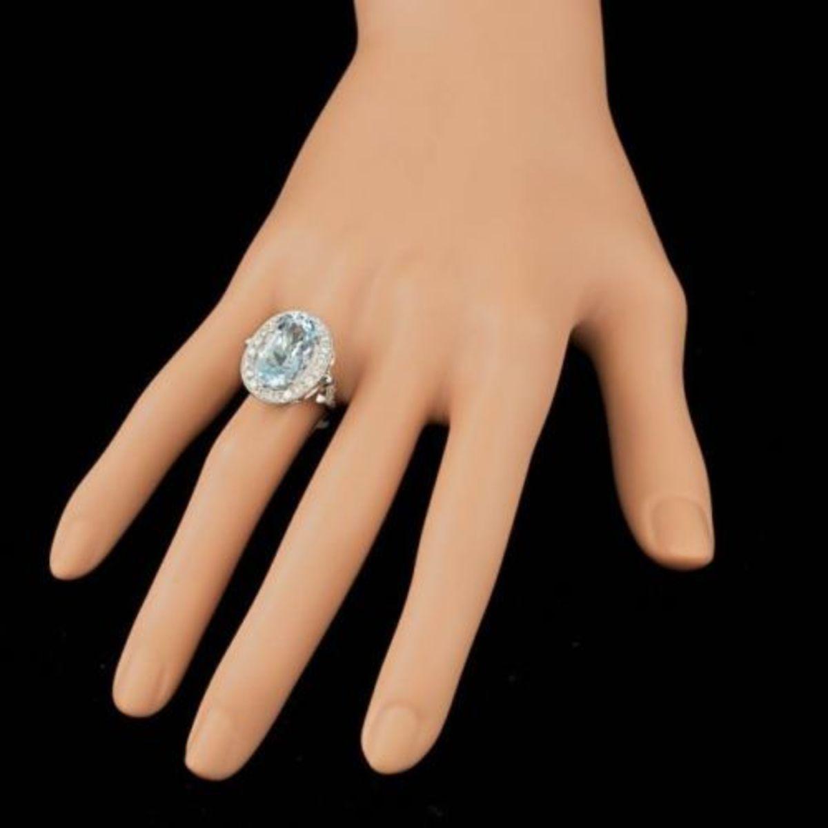 14K White Gold 6.99ct Aquamarine and 1.64ct Diamond Ring