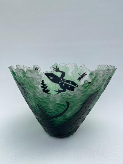 Green Lizard sculpted glass bowl by Santana Art Glass