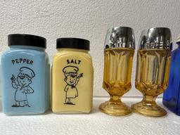 6PC VINTAGE SALT AND PEPPER SHAKERS