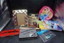 Picture Frames, Children'S Books, Hamburger Press, Princess Bag, Batteries, Knife Holders