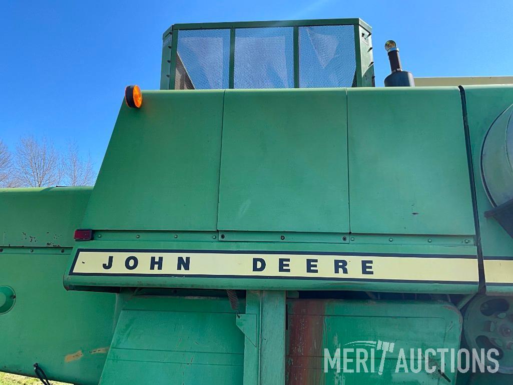John Deere 4400 diesel combine