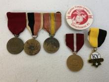 USA LOT OF US MILITARY MEDALS AND BADGES
