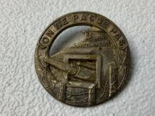 WWII FRENCH REPUBLIC MAGINOT LINE BADGE