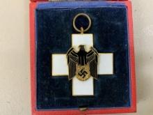 WWII GERMAN SOCIAL WELFARE MEDAL 3rd CLASS CASED GODET