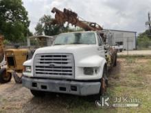 Skyhook 85 HD, Telescopic Sign Crane rear mounted on 1999 Ford F800 Flatbed Truck Needs New Battery 