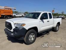 2019 Toyota Tacoma 4x4 Extended-Cab Pickup Truck Runs & Moves, Body & Rust Damage