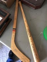 Souvenirs cubs bat/black hawks hockey stick