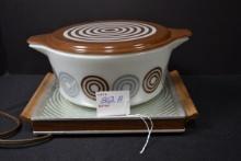Pyrex 1970s Promotional Cosmopolitan Hot Casserole Set (Marked Salton) w/Lid and Working Hotplate; N
