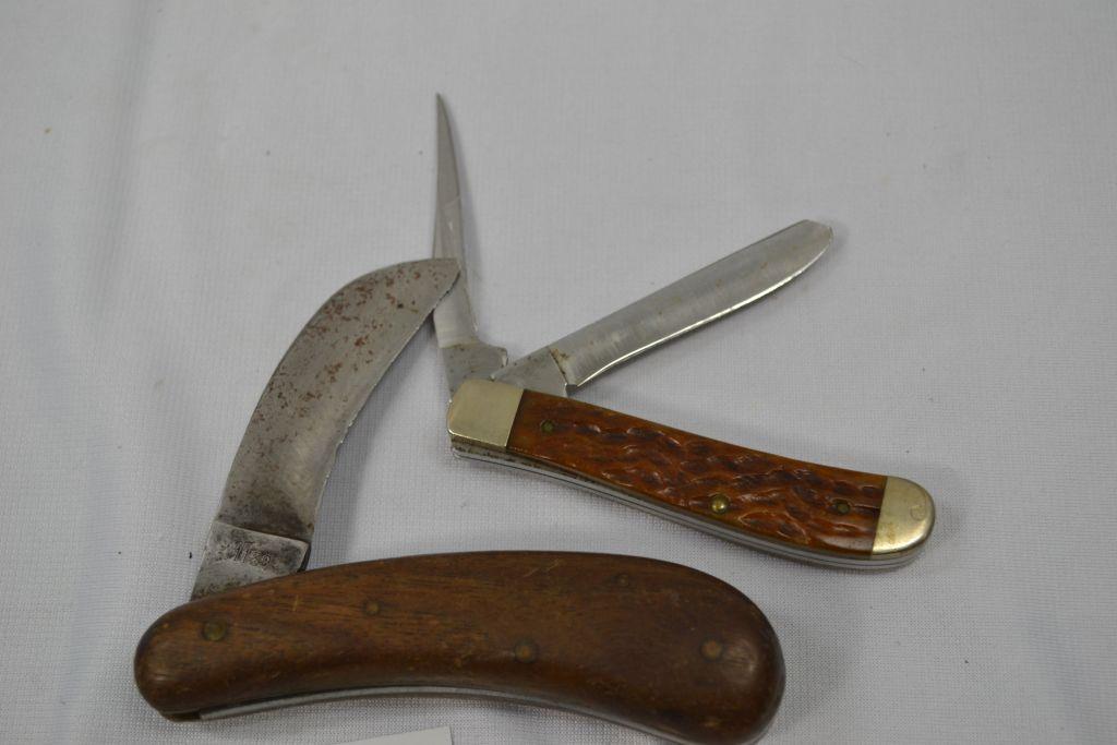Pair of Case Wooden Handled Pocket Knives, #620 and # 1139
