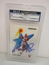 Scottie Pippen of the Chicago Bulls signed autographed slabbed sportscard PAAS Holo 916