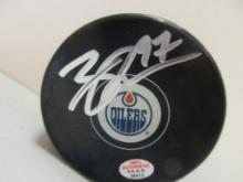 Connor McDavid of the Edmonton Oilers signed autographed logo hockey puck PAAS COA 412