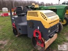 Ground Hog double drum 36in vibratory roller, Briggs & Stratton engine, 87 hrs