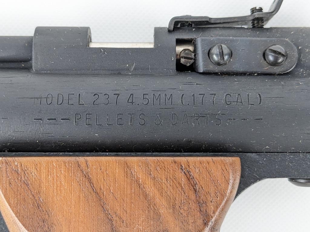 Benjamin Franklin Model 237 Pellet Pistol w/ Box