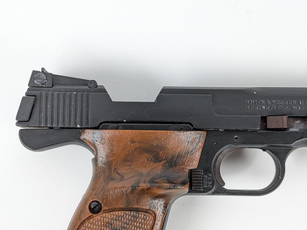 Smith & Wesson Model 78G .22 Cal CO2 Pistol w Box