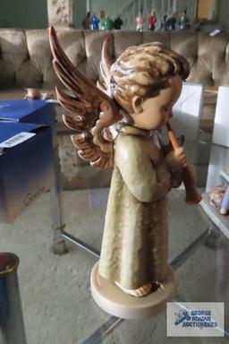 Goebel Festival Harmony figurine, Number 1609-541