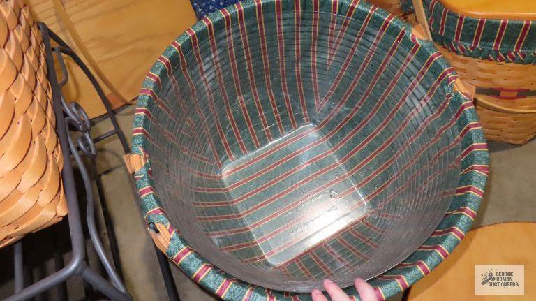 Longaberger 1994 large red and green striped round basket