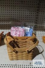 Longaberber medium chore basket and little market basket