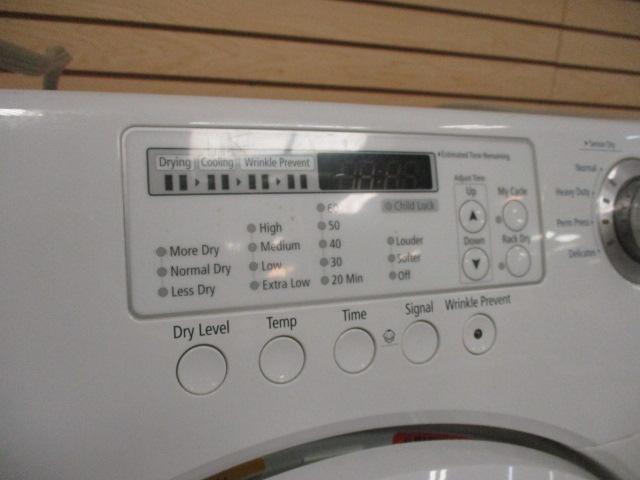 Samsung Electric Dryer with Drawer Riser