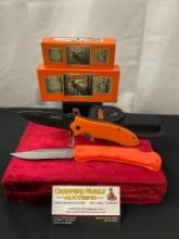 Pair of Marbles Folding Hunting Pocket Knives, models MR309 Bushy Mountain & MR370 Ablaze Orange
