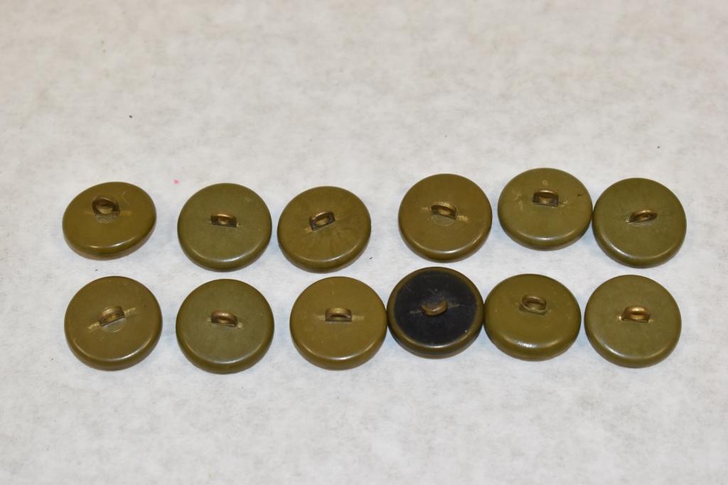 British. WWI Twelve Military Uniform Buttons