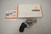 Gun. Taurus 856 .38SPL Revolver