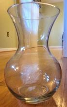 Clear Vase $2 STS