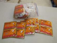 Large Ziploc bag of hot hands. Hand warmers. Comes as is shown in photos. Appears to be new.