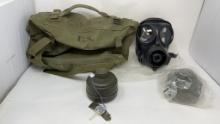 US MILITARY BAG, AVON S10 GAS MASK & FILTERS