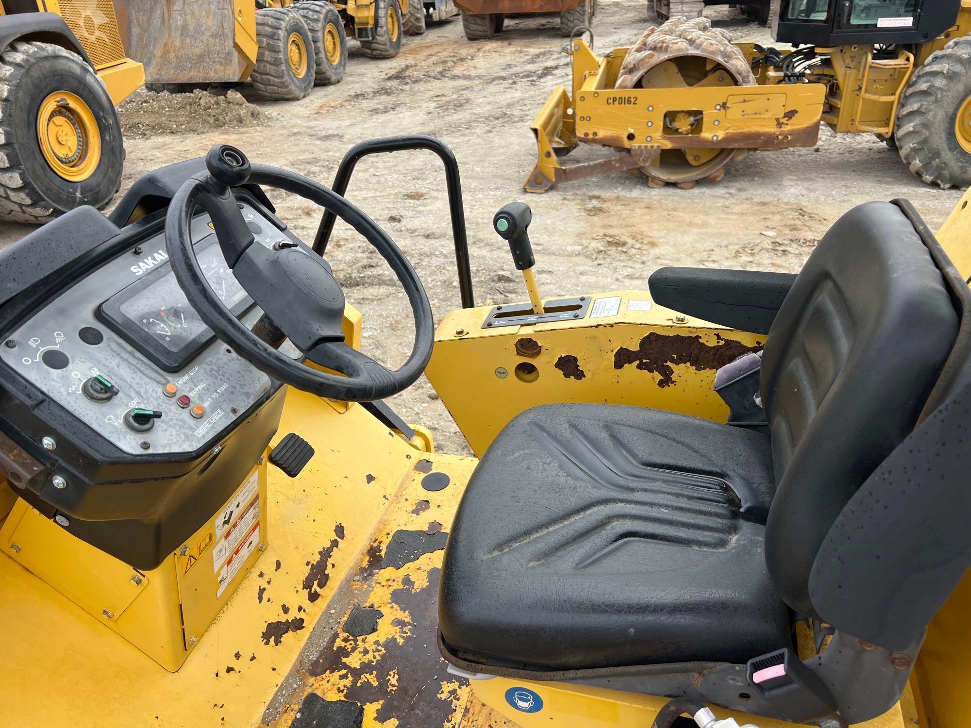 2014 SAKAI SV540T VIBRATORY ROLLER SN:10289 powered by Cummins diesel engine, equipped with OROPS,