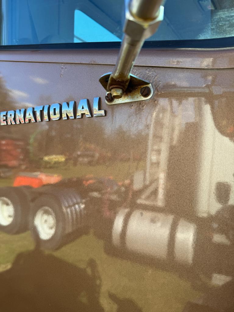 264 2011 International 9900i Tractor