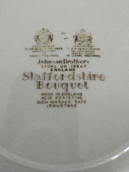 Set of Johnson Brothers "Staffordshire Bouquet"
