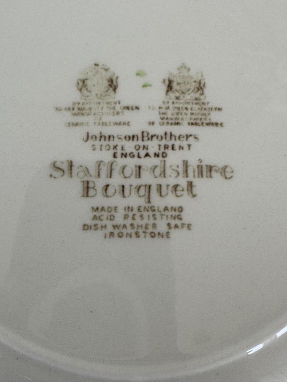 Set of Johnson Brothers "Staffordshire Bouquet"