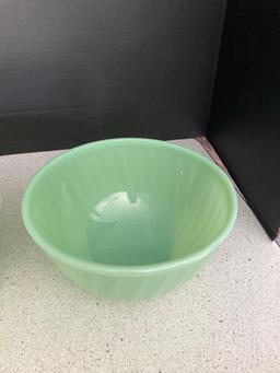 Pair of fire king Jadeite mixing bowls
